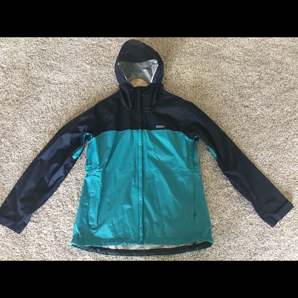 NWOT Patagonia Torrentshell - XL - Navy / Epic